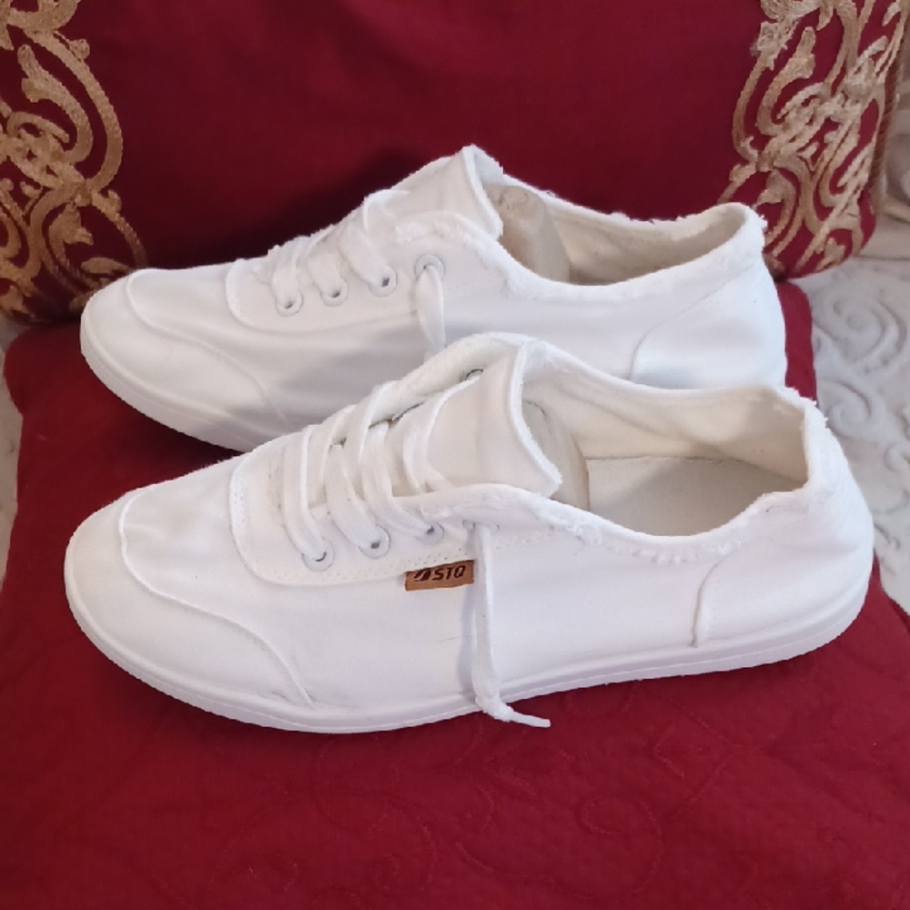 STQ White Sneakers for Women - Picture 4 of 7